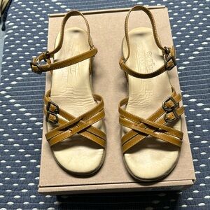 Famolare Strapsody Sandals